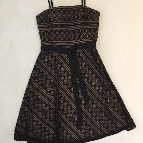 Ann Taylor Loft, Strapless optional, fit + flare lace dress, size 10 - Picture 2 of 4